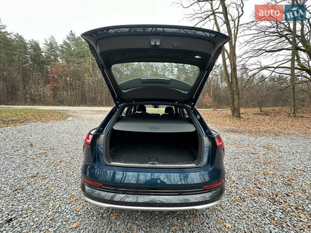 Синій Ауді E-Tron, об'ємом двигуна 0 л та пробігом 165 тис. км за 25900 $, фото 52 на Automoto.ua