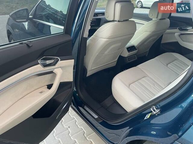 Синій Ауді E-Tron, об'ємом двигуна 0 л та пробігом 30 тис. км за 29900 $, фото 19 на Automoto.ua