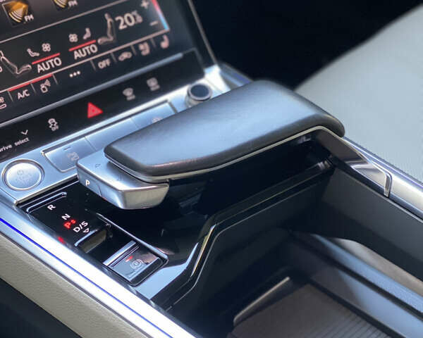 Синий Ауди E-Tron, объемом двигателя 0 л и пробегом 114 тыс. км за 35300 $, фото 20 на Automoto.ua