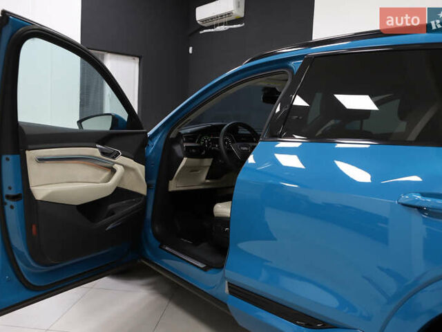 Синий Ауди E-Tron, объемом двигателя 0 л и пробегом 80 тыс. км за 28900 $, фото 66 на Automoto.ua