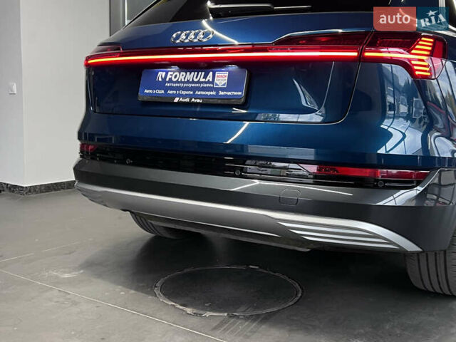 Синий Ауди E-Tron, объемом двигателя 0 л и пробегом 299 тыс. км за 23490 $, фото 24 на Automoto.ua