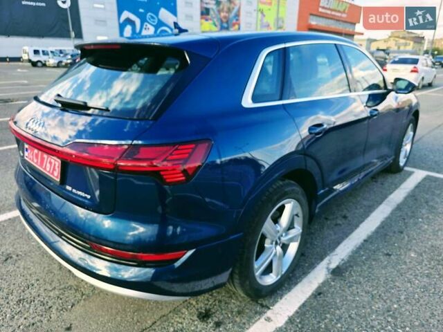 Синій Ауді E-Tron, об'ємом двигуна 0 л та пробігом 67 тис. км за 29799 $, фото 3 на Automoto.ua