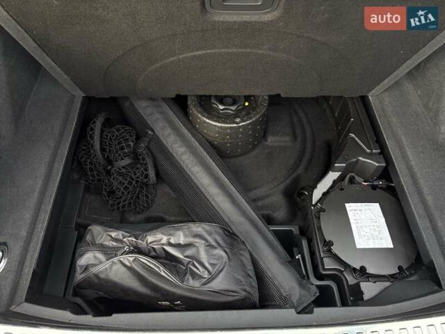 Синий Ауди E-Tron, объемом двигателя 0 л и пробегом 119 тыс. км за 29500 $, фото 39 на Automoto.ua