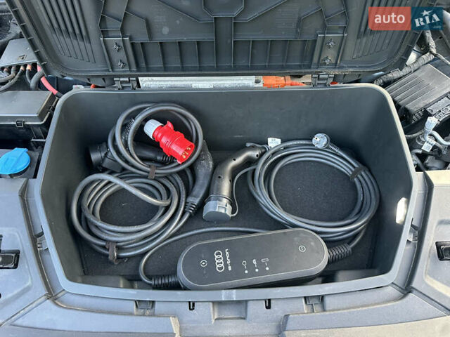Синій Ауді E-Tron, об'ємом двигуна 0 л та пробігом 104 тис. км за 23800 $, фото 80 на Automoto.ua