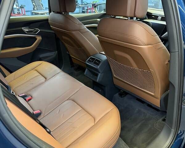 Синий Ауди E-Tron, объемом двигателя 0 л и пробегом 67 тыс. км за 30900 $, фото 21 на Automoto.ua