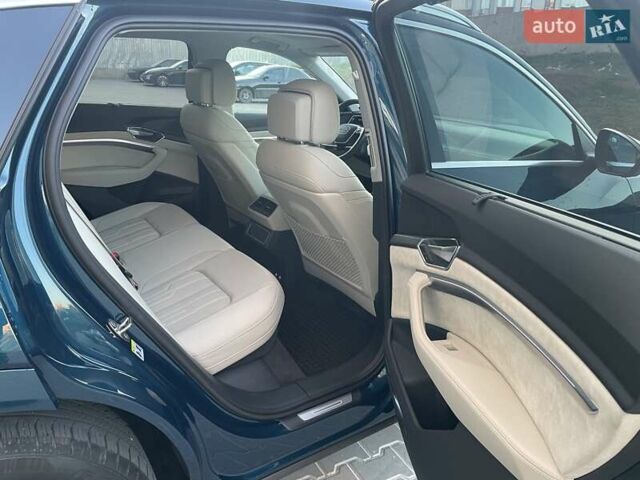 Синій Ауді E-Tron, об'ємом двигуна 0 л та пробігом 30 тис. км за 29900 $, фото 23 на Automoto.ua