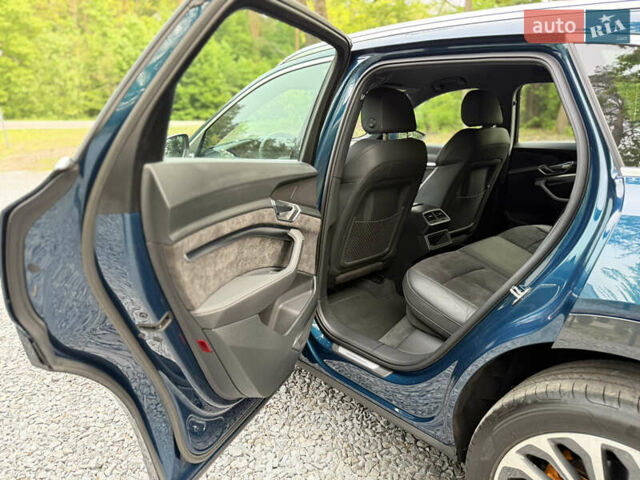 Синій Ауді E-Tron, об'ємом двигуна 0 л та пробігом 163 тис. км за 24900 $, фото 45 на Automoto.ua