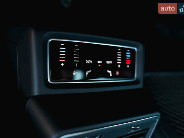 Синий Ауди E-Tron, объемом двигателя 0 л и пробегом 109 тыс. км за 31400 $, фото 32 на Automoto.ua