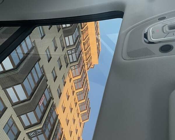 Синій Ауді E-Tron, об'ємом двигуна 0 л та пробігом 30 тис. км за 29900 $, фото 9 на Automoto.ua