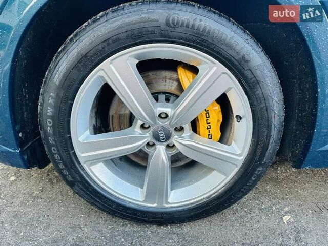 Ауді E-Tron 2019 у Тернополі на Automoto.ua Синій Ауді E-Tron, об'ємом двигуна 0 л та пробігом 200 тис. км за 21700 $, фото 16 на Automoto.ua