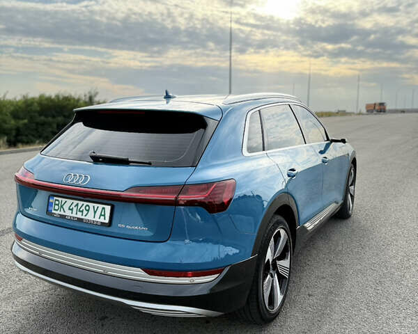 Синий Ауди E-Tron, объемом двигателя 0 л и пробегом 144 тыс. км за 28200 $, фото 7 на Automoto.ua