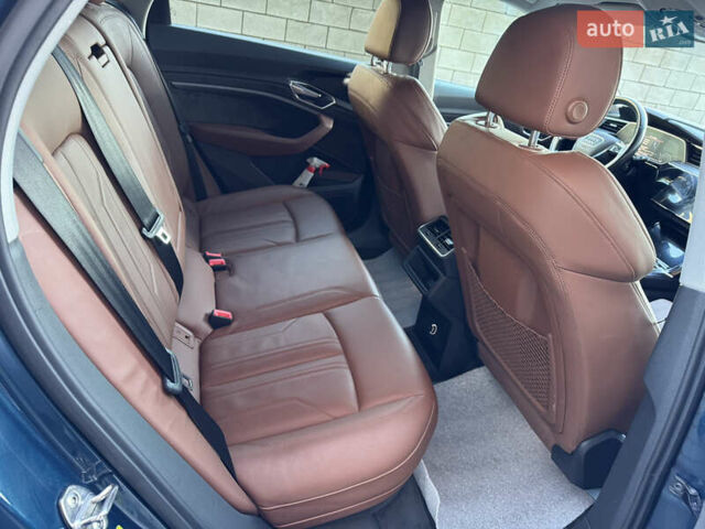 Синій Ауді E-Tron, об'ємом двигуна 0 л та пробігом 226 тис. км за 22999 $, фото 22 на Automoto.ua