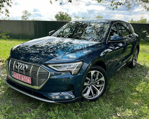 Синий Ауди E-Tron, объемом двигателя 0 л и пробегом 175 тыс. км за 24444 $, фото 1 на Automoto.ua