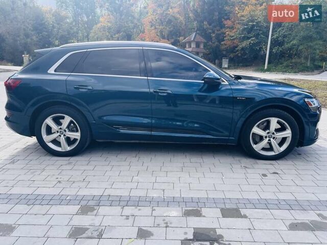 Синій Ауді E-Tron, об'ємом двигуна 0 л та пробігом 57 тис. км за 29950 $, фото 4 на Automoto.ua