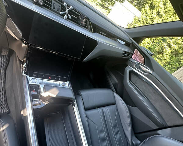 Синий Ауди E-Tron, объемом двигателя 0 л и пробегом 112 тыс. км за 29500 $, фото 27 на Automoto.ua