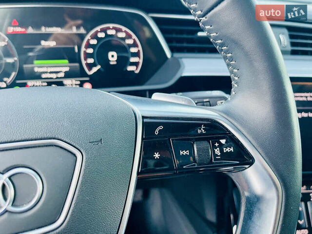 Синій Ауді E-Tron, об'ємом двигуна 0 л та пробігом 97 тис. км за 27900 $, фото 25 на Automoto.ua