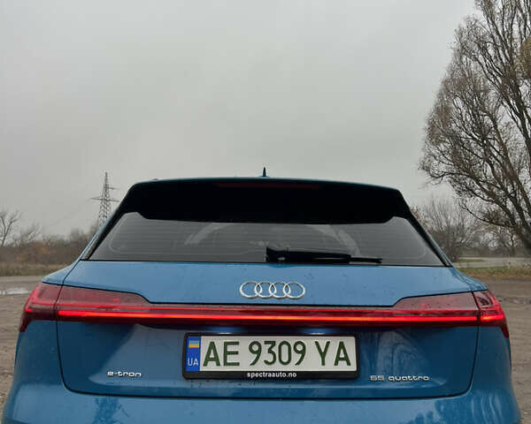 Синий Ауди E-Tron, объемом двигателя 0 л и пробегом 150 тыс. км за 28500 $, фото 5 на Automoto.ua