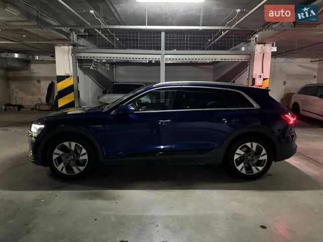 Синий Ауди E-Tron, объемом двигателя 0 л и пробегом 57 тыс. км за 28700 $, фото 7 на Automoto.ua