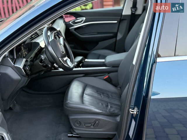 Синий Ауди E-Tron, объемом двигателя 0 л и пробегом 80 тыс. км за 33000 $, фото 54 на Automoto.ua