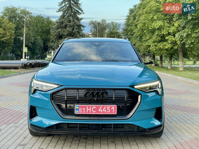 Синий Ауди E-Tron, объемом двигателя 0 л и пробегом 49 тыс. км за 35490 $, фото 2 на Automoto.ua