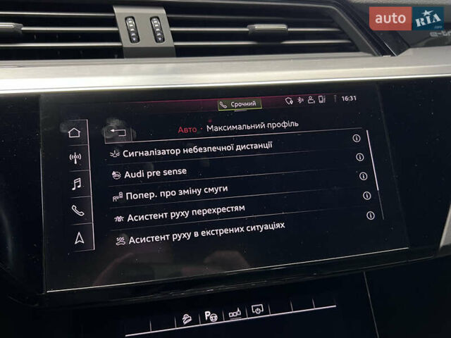 Синий Ауди E-Tron, объемом двигателя 0 л и пробегом 299 тыс. км за 23490 $, фото 51 на Automoto.ua