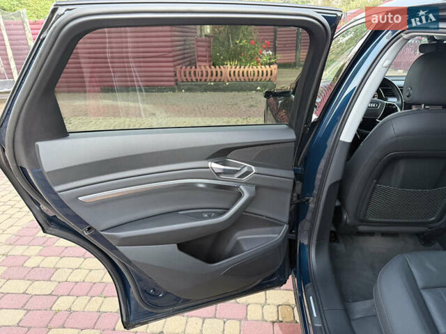 Синий Ауди E-Tron, объемом двигателя 0 л и пробегом 80 тыс. км за 33000 $, фото 63 на Automoto.ua