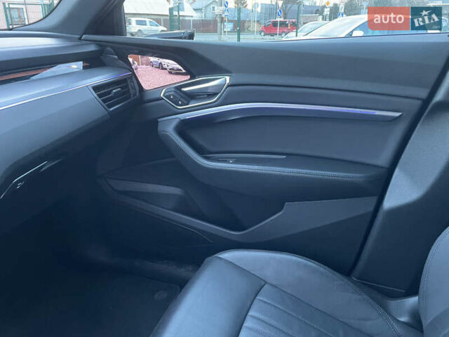 Синий Ауди E-Tron, объемом двигателя 0 л и пробегом 52 тыс. км за 37500 $, фото 56 на Automoto.ua