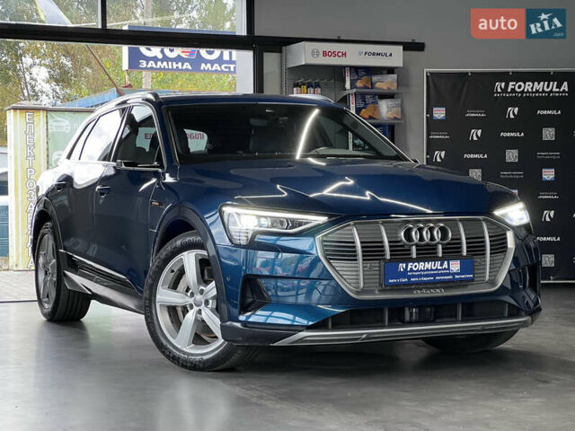 Синий Ауди E-Tron, объемом двигателя 0 л и пробегом 299 тыс. км за 23490 $, фото 4 на Automoto.ua