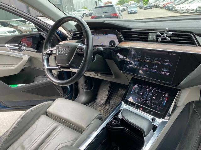 Синий Ауди E-Tron, объемом двигателя 0 л и пробегом 125 тыс. км за 25240 $, фото 40 на Automoto.ua