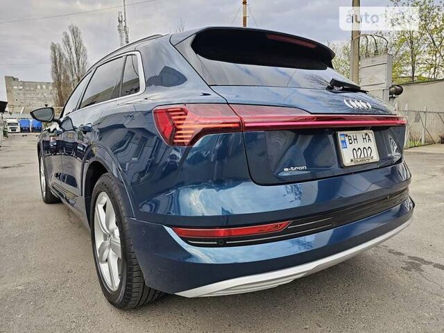 Синій Ауді E-Tron, об'ємом двигуна 0 л та пробігом 12 тис. км за 54000 $, фото 7 на Automoto.ua