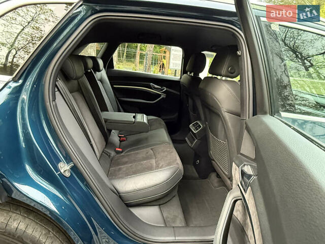 Синій Ауді E-Tron, об'ємом двигуна 0 л та пробігом 165 тис. км за 24900 $, фото 44 на Automoto.ua