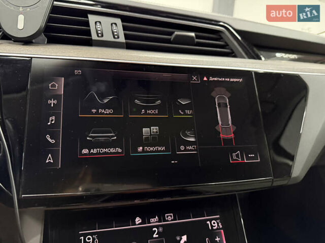 Синій Ауді E-Tron, об'ємом двигуна 0 л та пробігом 113 тис. км за 33000 $, фото 20 на Automoto.ua