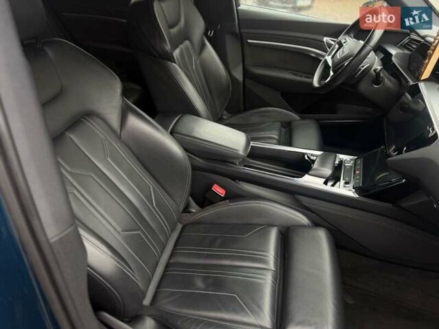 Синий Ауди E-Tron, объемом двигателя 0 л и пробегом 170 тыс. км за 28500 $, фото 19 на Automoto.ua