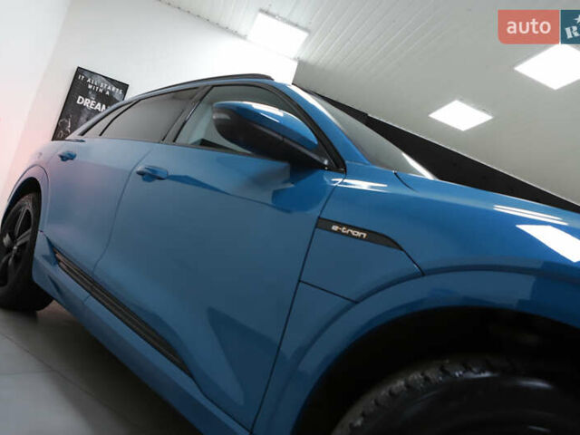 Синий Ауди E-Tron, объемом двигателя 0 л и пробегом 80 тыс. км за 28900 $, фото 41 на Automoto.ua