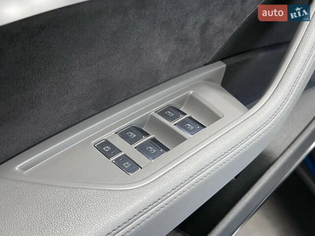 Синий Ауди E-Tron, объемом двигателя 0 л и пробегом 299 тыс. км за 23490 $, фото 33 на Automoto.ua
