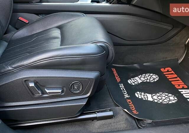 Синий Ауди E-Tron, объемом двигателя 0 л и пробегом 109 тыс. км за 30800 $, фото 39 на Automoto.ua