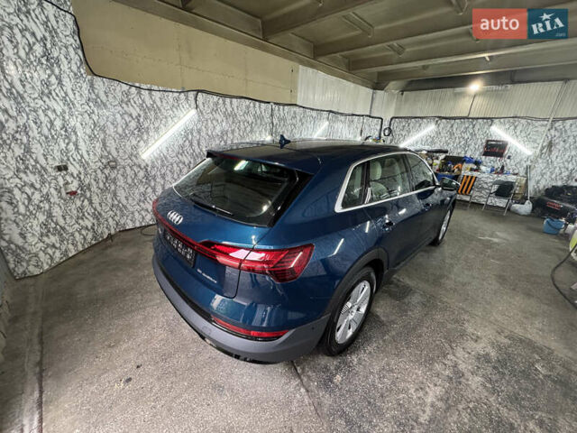 Синий Ауди E-Tron, объемом двигателя 0 л и пробегом 135 тыс. км за 26400 $, фото 6 на Automoto.ua