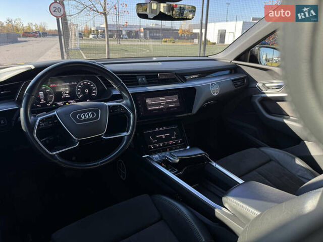 Синий Ауди E-Tron, объемом двигателя 0 л и пробегом 133 тыс. км за 23900 $, фото 52 на Automoto.ua