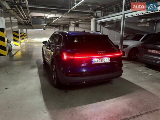 Синий Ауди E-Tron, объемом двигателя 0 л и пробегом 57 тыс. км за 28700 $, фото 4 на Automoto.ua