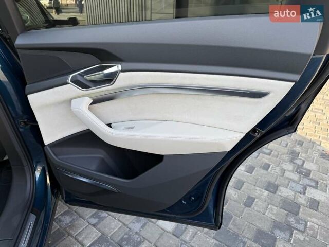 Синій Ауді E-Tron, об'ємом двигуна 0 л та пробігом 56 тис. км за 34000 $, фото 9 на Automoto.ua