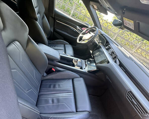 Синий Ауди E-Tron, объемом двигателя 0 л и пробегом 112 тыс. км за 29500 $, фото 22 на Automoto.ua