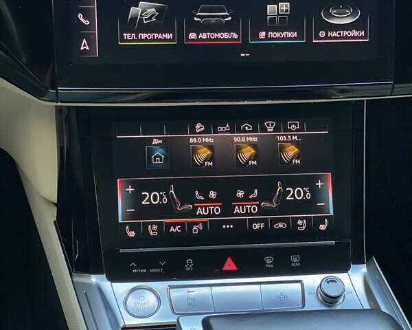 Синий Ауди E-Tron, объемом двигателя 0 л и пробегом 114 тыс. км за 35300 $, фото 16 на Automoto.ua