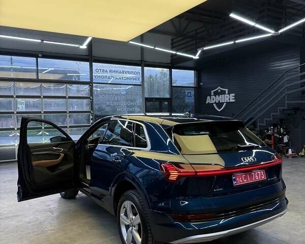 Синий Ауди E-Tron, объемом двигателя 0 л и пробегом 67 тыс. км за 30900 $, фото 30 на Automoto.ua