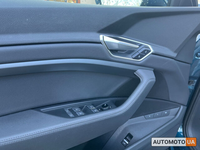 Синий Ауди E-Tron, объемом двигателя 71 л и пробегом 139 тыс. км за 27000 $, фото 7 на Automoto.ua