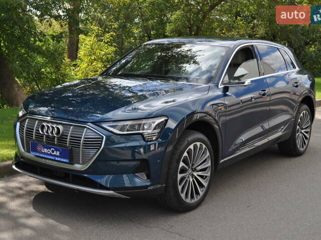 Синий Ауди E-Tron, объемом двигателя 0 л и пробегом 79 тыс. км за 34000 $, фото 115 на Automoto.ua