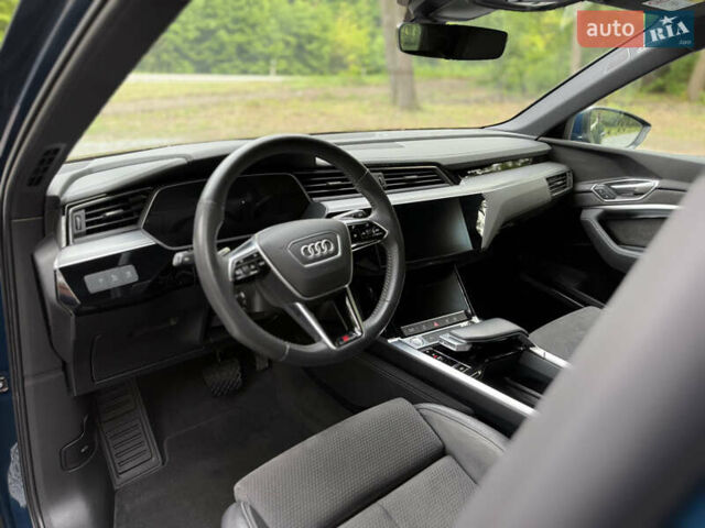 Синій Ауді E-Tron, об'ємом двигуна 0 л та пробігом 163 тис. км за 24900 $, фото 30 на Automoto.ua
