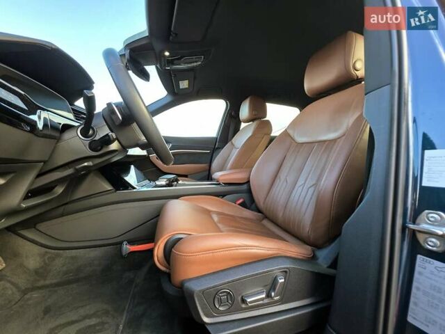 Синій Ауді E-Tron, об'ємом двигуна 0 л та пробігом 67 тис. км за 29799 $, фото 8 на Automoto.ua