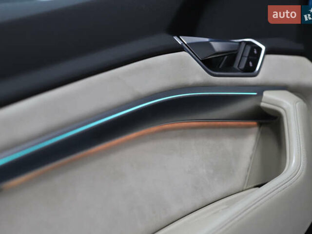 Синий Ауди E-Tron, объемом двигателя 0 л и пробегом 80 тыс. км за 28900 $, фото 68 на Automoto.ua