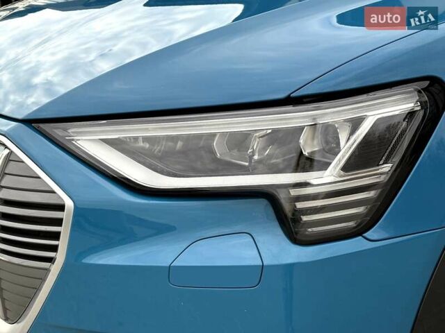 Синий Ауди E-Tron, объемом двигателя 0 л и пробегом 119 тыс. км за 29990 $, фото 5 на Automoto.ua