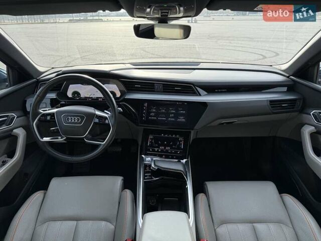 Синий Ауди E-Tron, объемом двигателя 0 л и пробегом 98 тыс. км за 30500 $, фото 37 на Automoto.ua